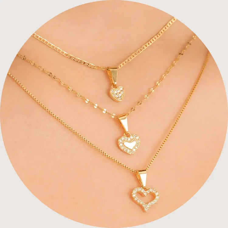Cadenas doradas de calidad para mujer – accesorios importados en tendencia con envío desde Bogotá