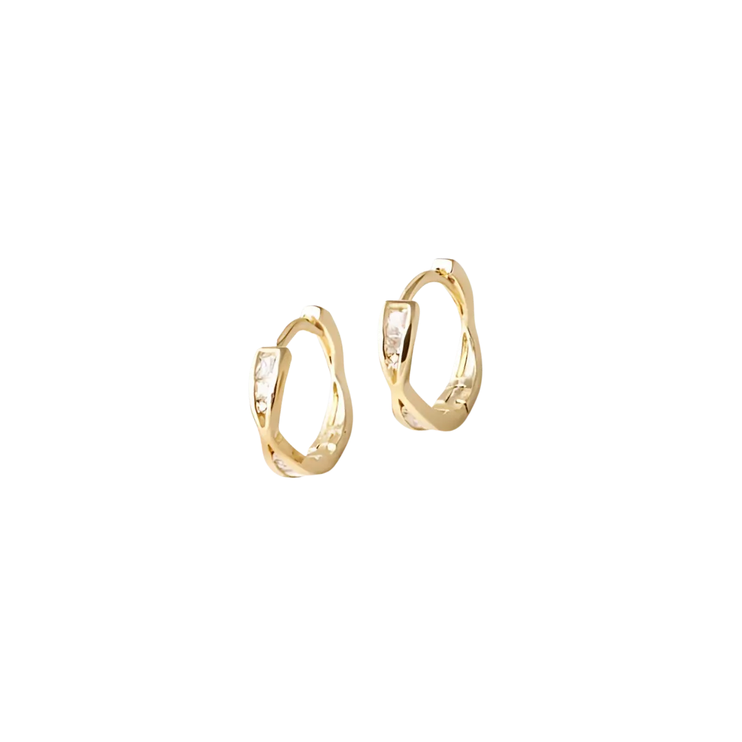 Accesorios pequeños dorados para uso diario con diseño colombiano moderno