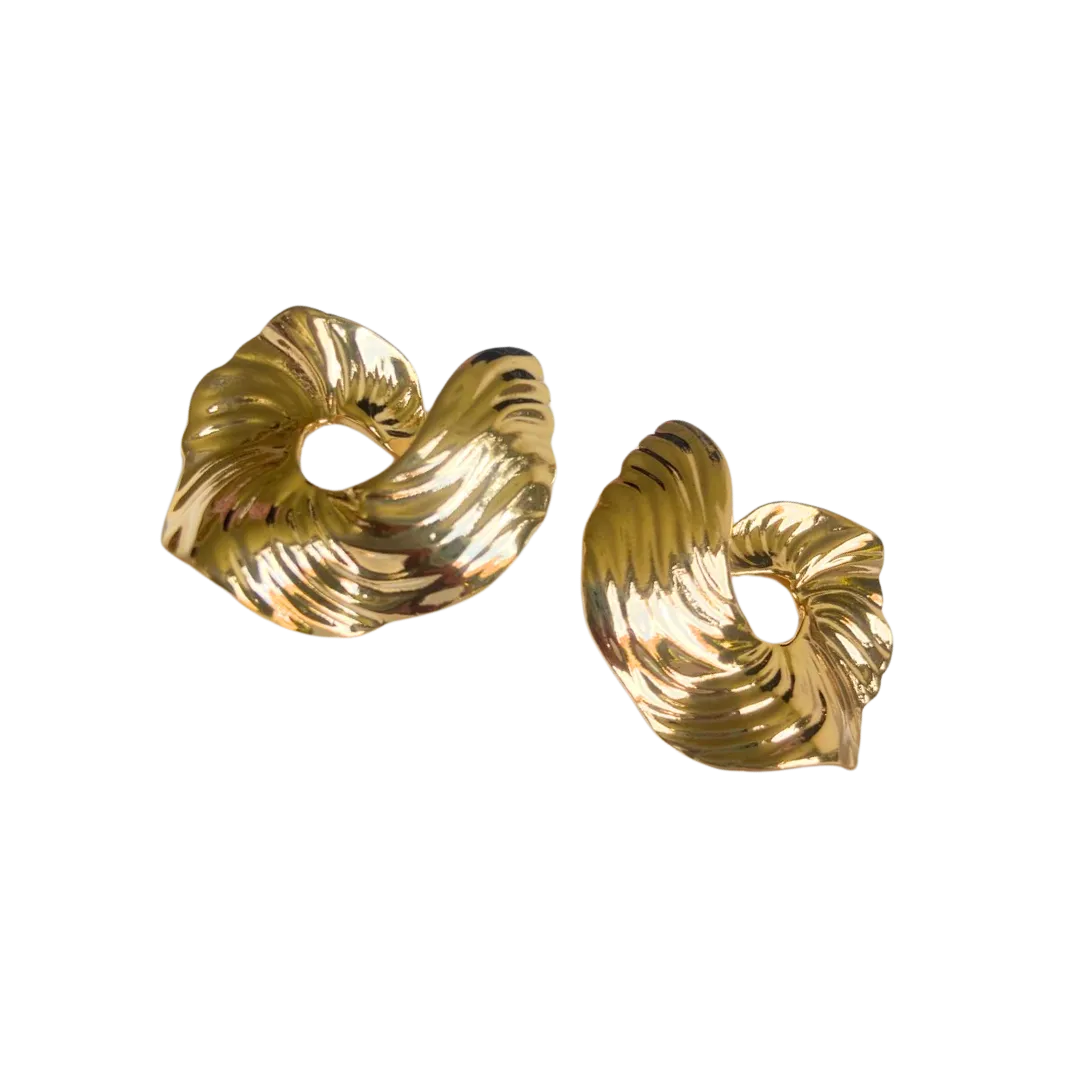 Accesorios grandes hechos en Colombia con diseño artístico y cómodo