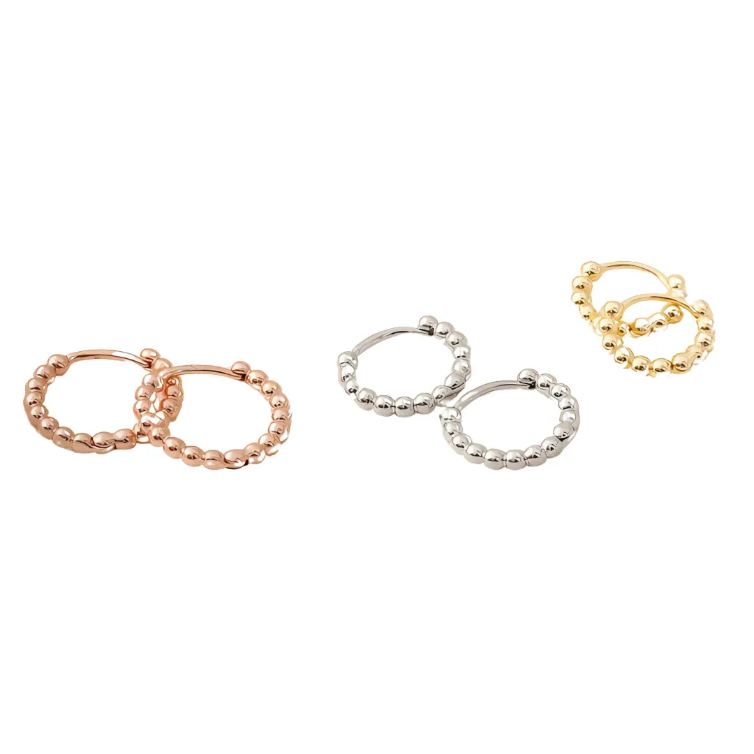 Par de aretes huggies brillantes con diseño burbujeado – accesorios elegantes para mujer