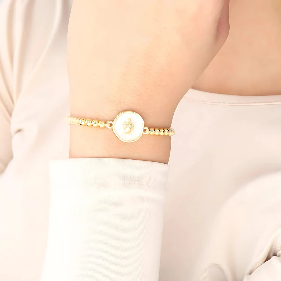 Pulsera tejida blanca vista superior