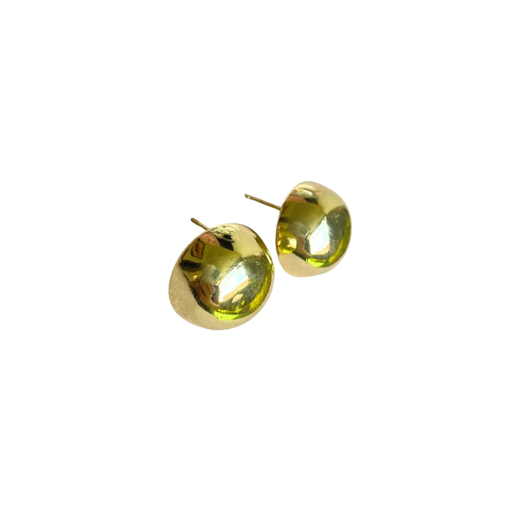 Accesorios de moda dorados hechos en Colombia

