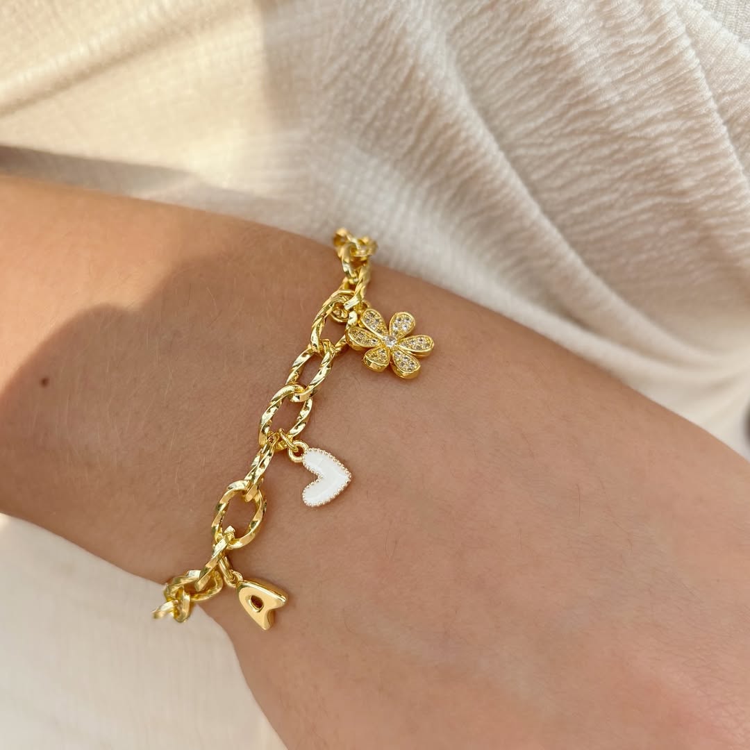 Brazalete Floral y Letra