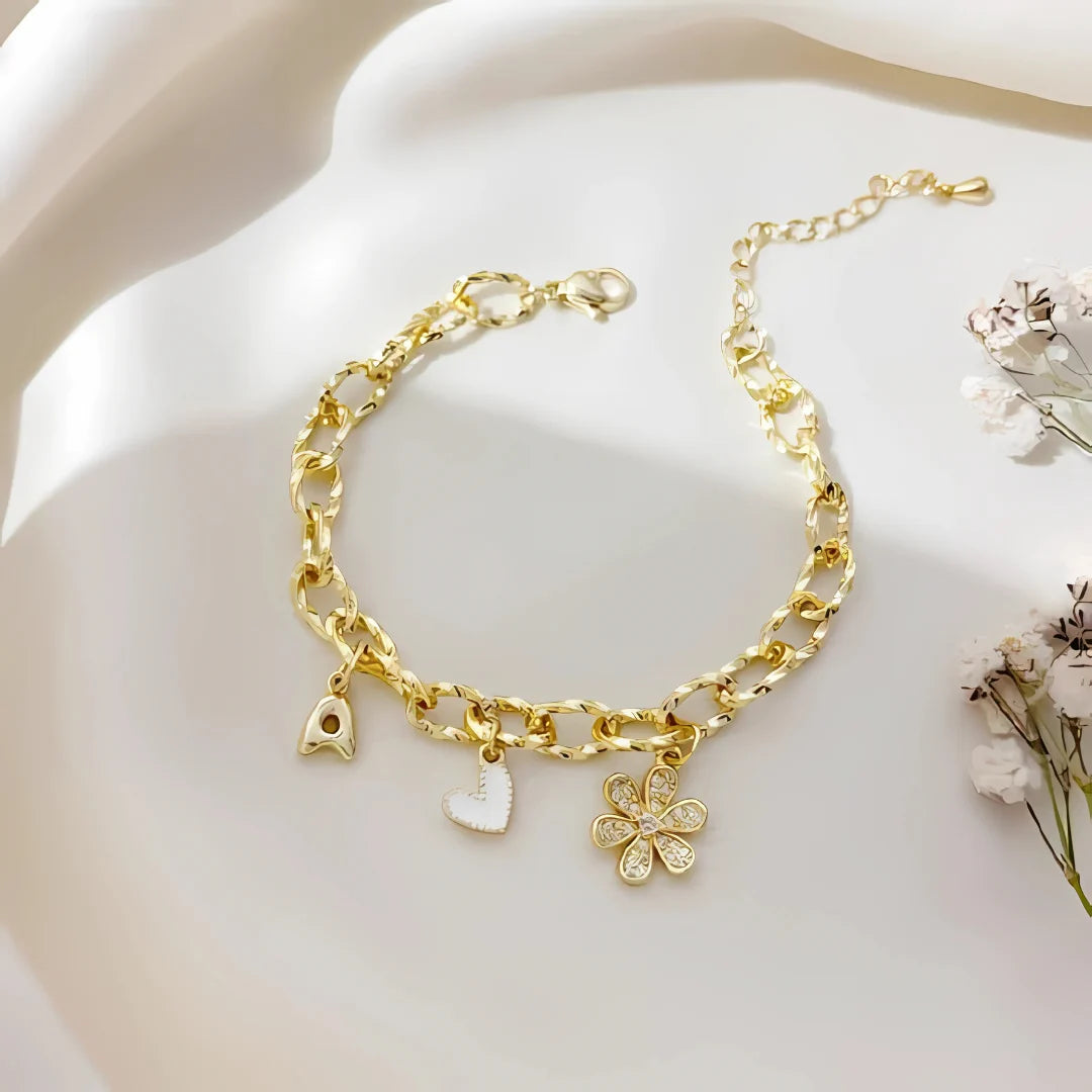 Brazalete Floral y Letra