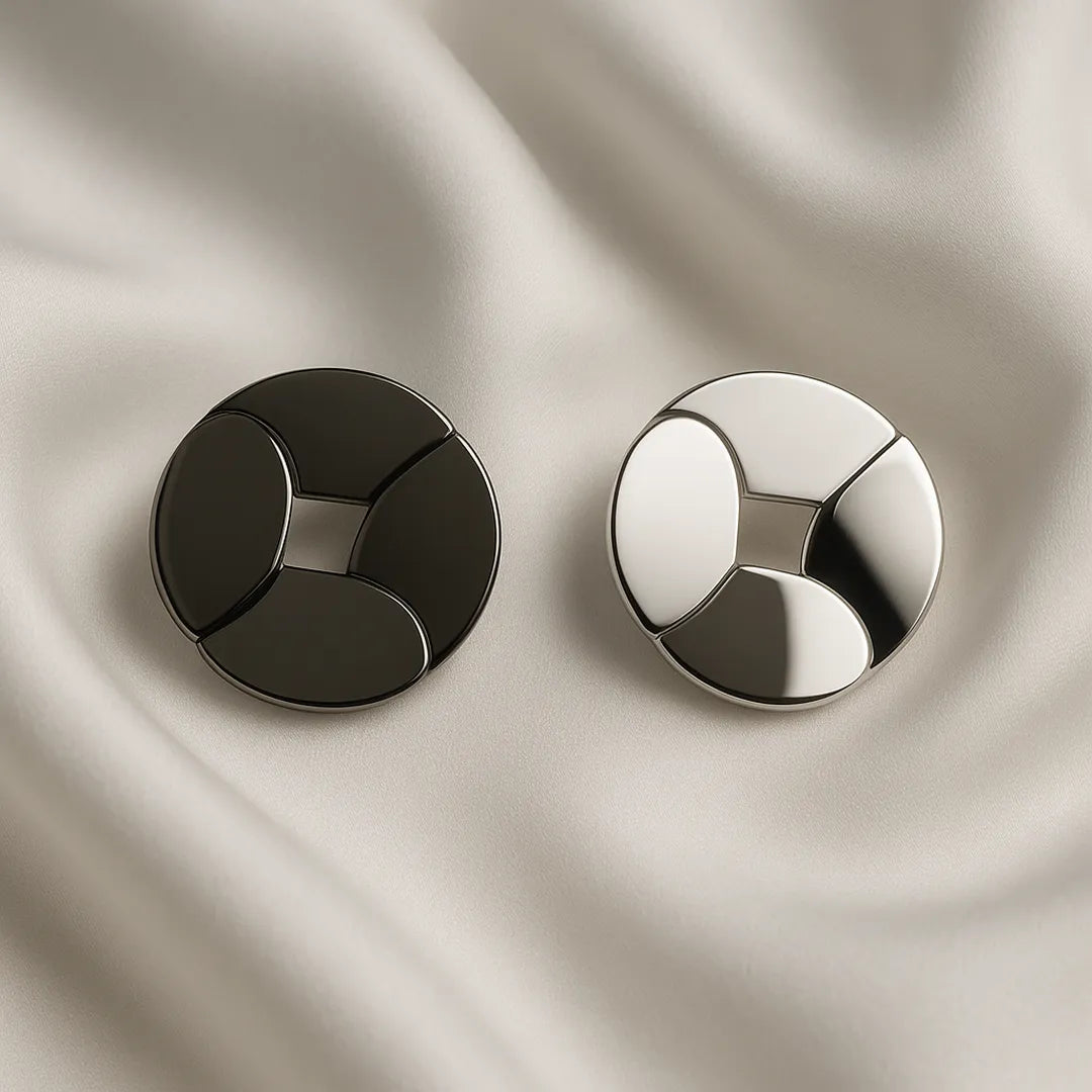 Aretes Topos Lunar de acero inoxidable con diseño abstracto colombiano. Topos modernos y livianos en acero – MC Accesorios