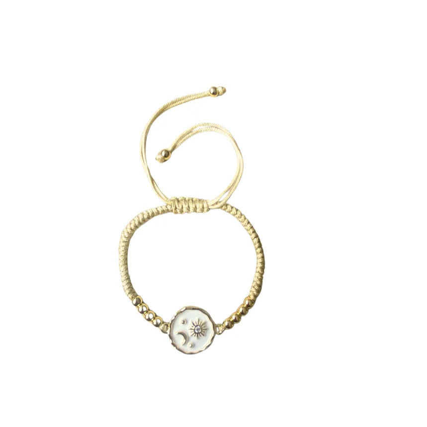 Pulsera con diseño espiritual vista frontal

