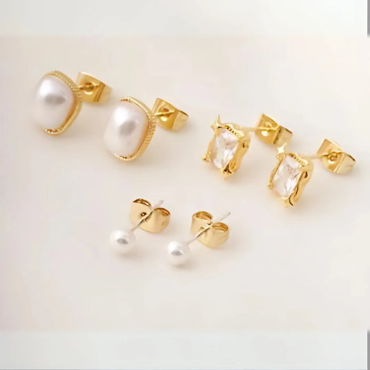 Set de topitos perlados dorados con perlas tipo nácar

